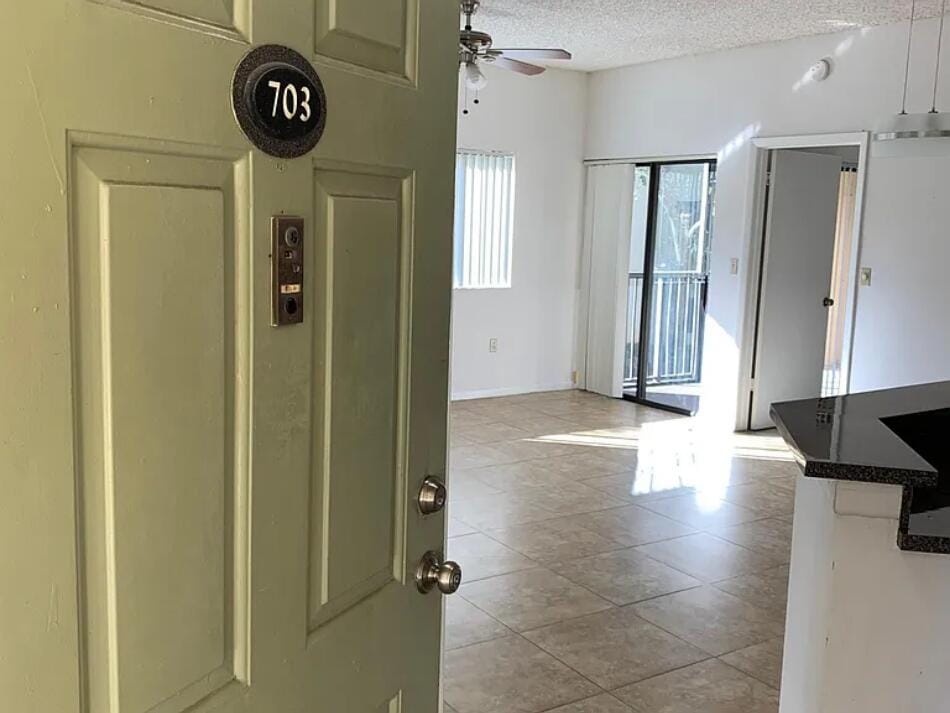 2445 SW 18th Terrace 703 — photo 4