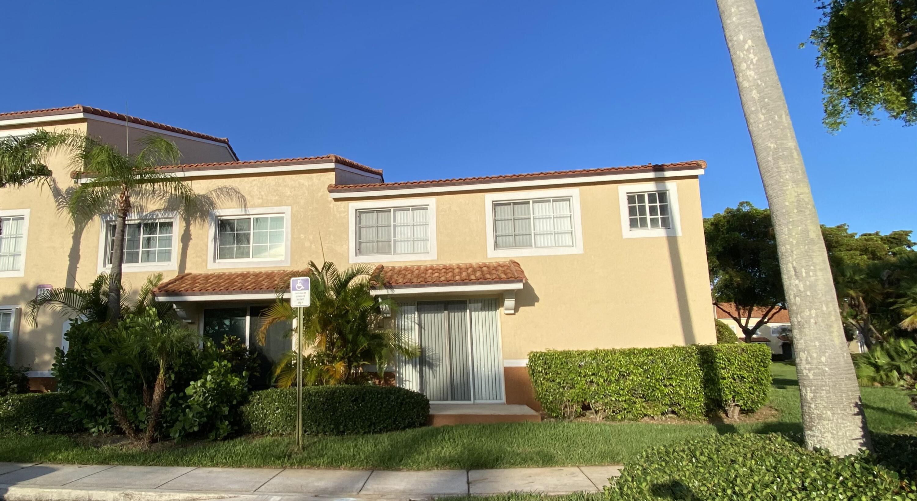 117 Yacht Club Way 111, Hypoluxo, FL 33462, Hypoluxo
