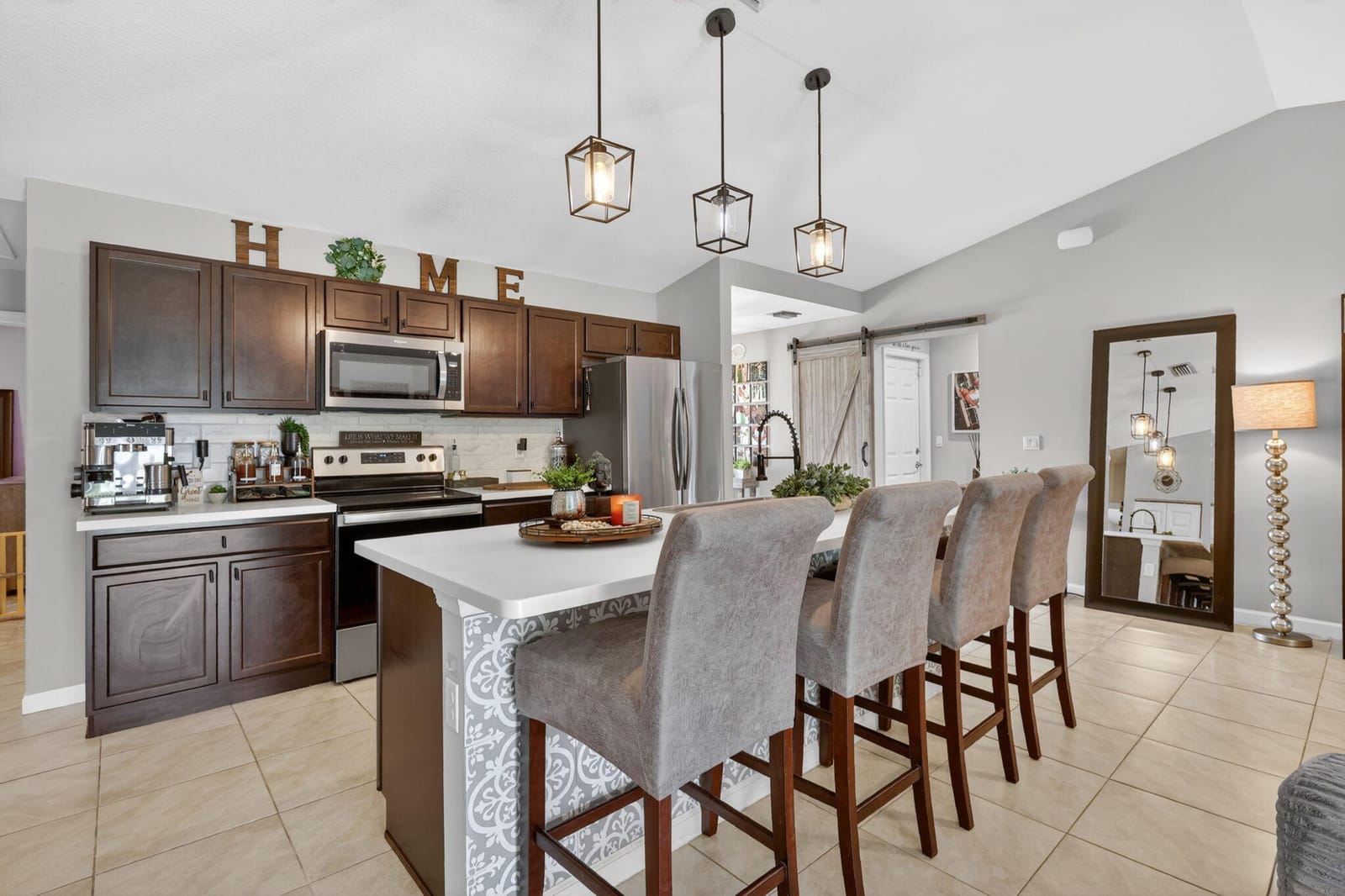 473 SE Streamlet Avenue — photo 11