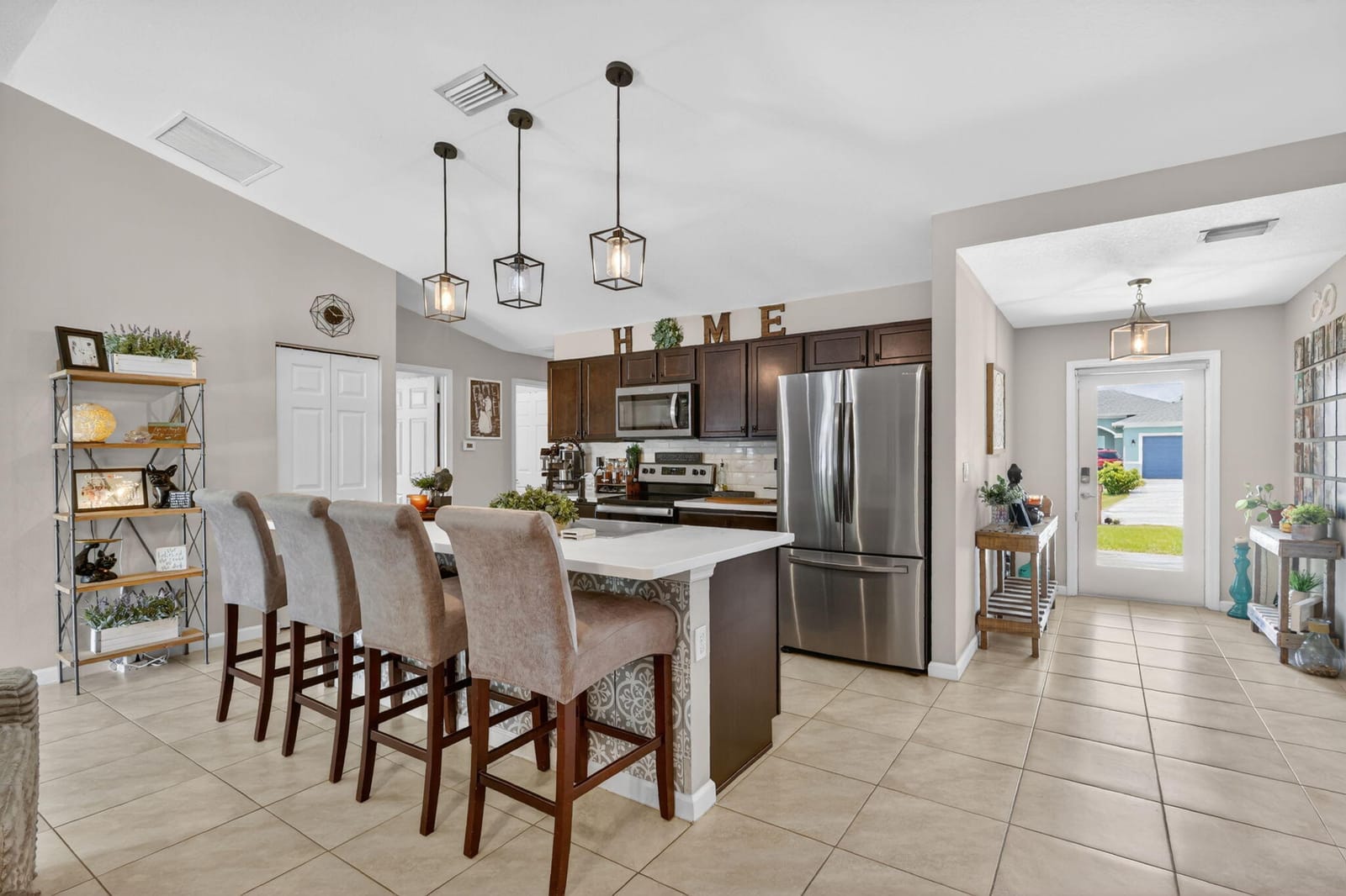 473 SE Streamlet Avenue — photo 6