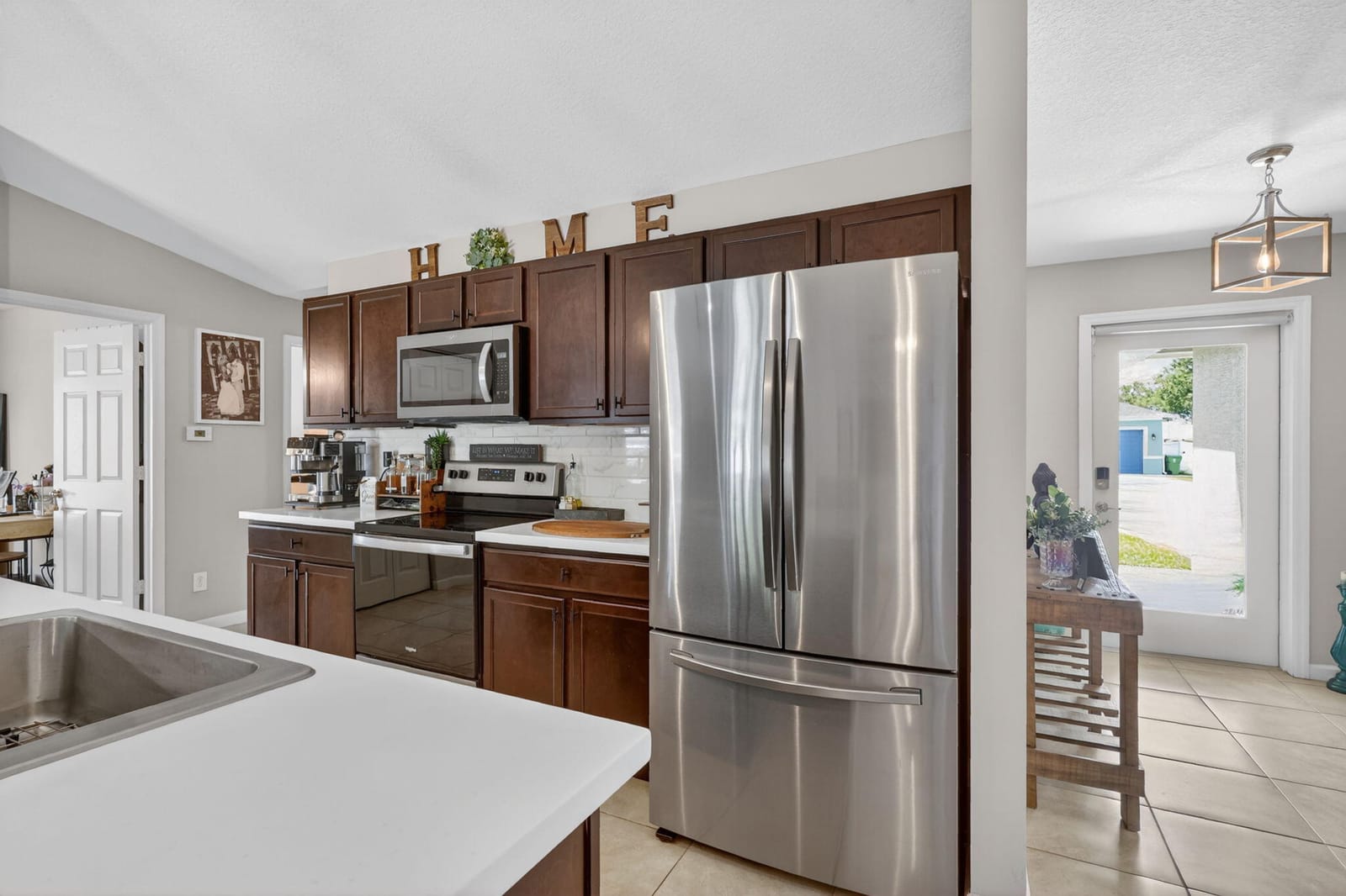 473 SE Streamlet Avenue — photo 7