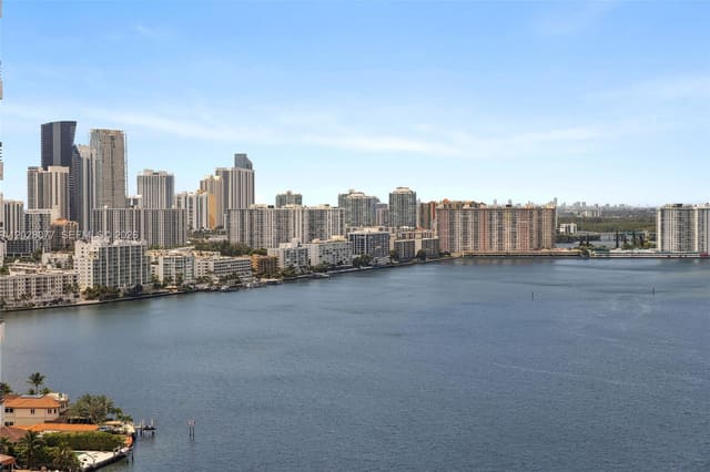 19195 NE 36th Court 2705, Aventura, FL 33180