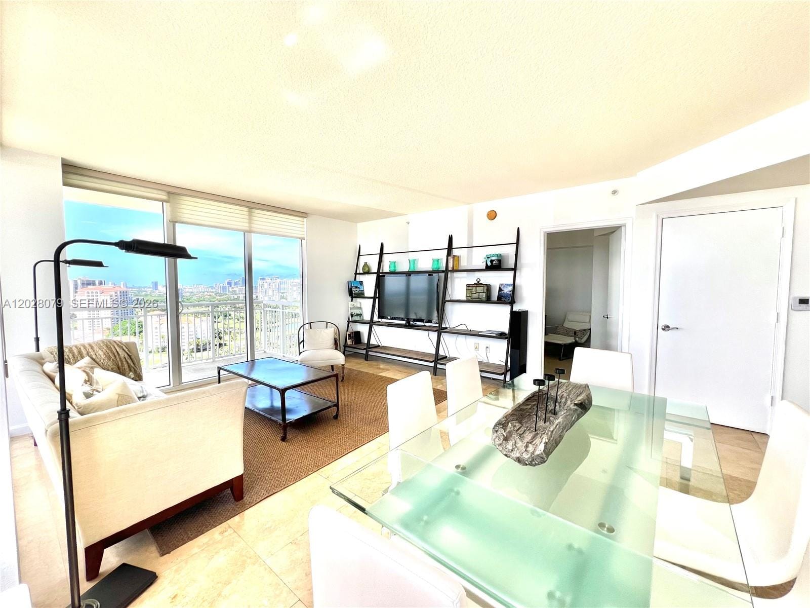 19501 W Country Club Drive 2313, Aventura, FL 33180 photo 2