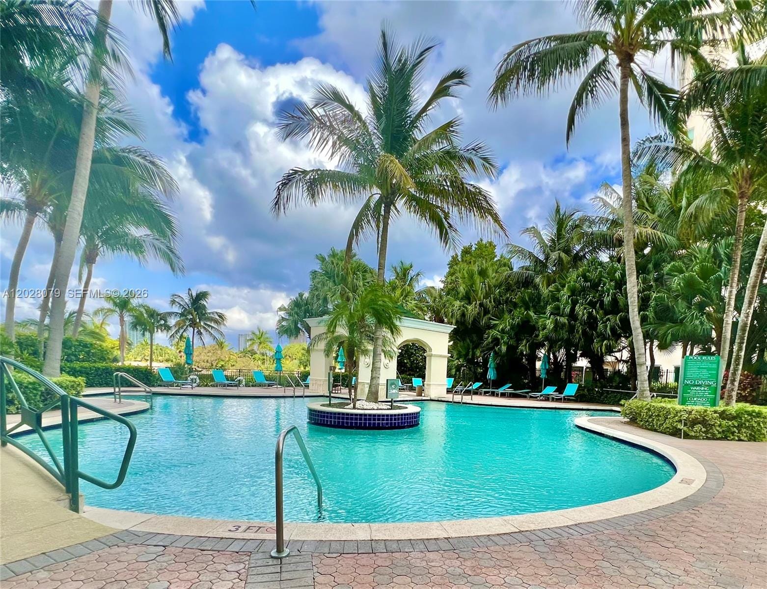 19501 W Country Club Drive 2313, Aventura, FL 33180 photo 3