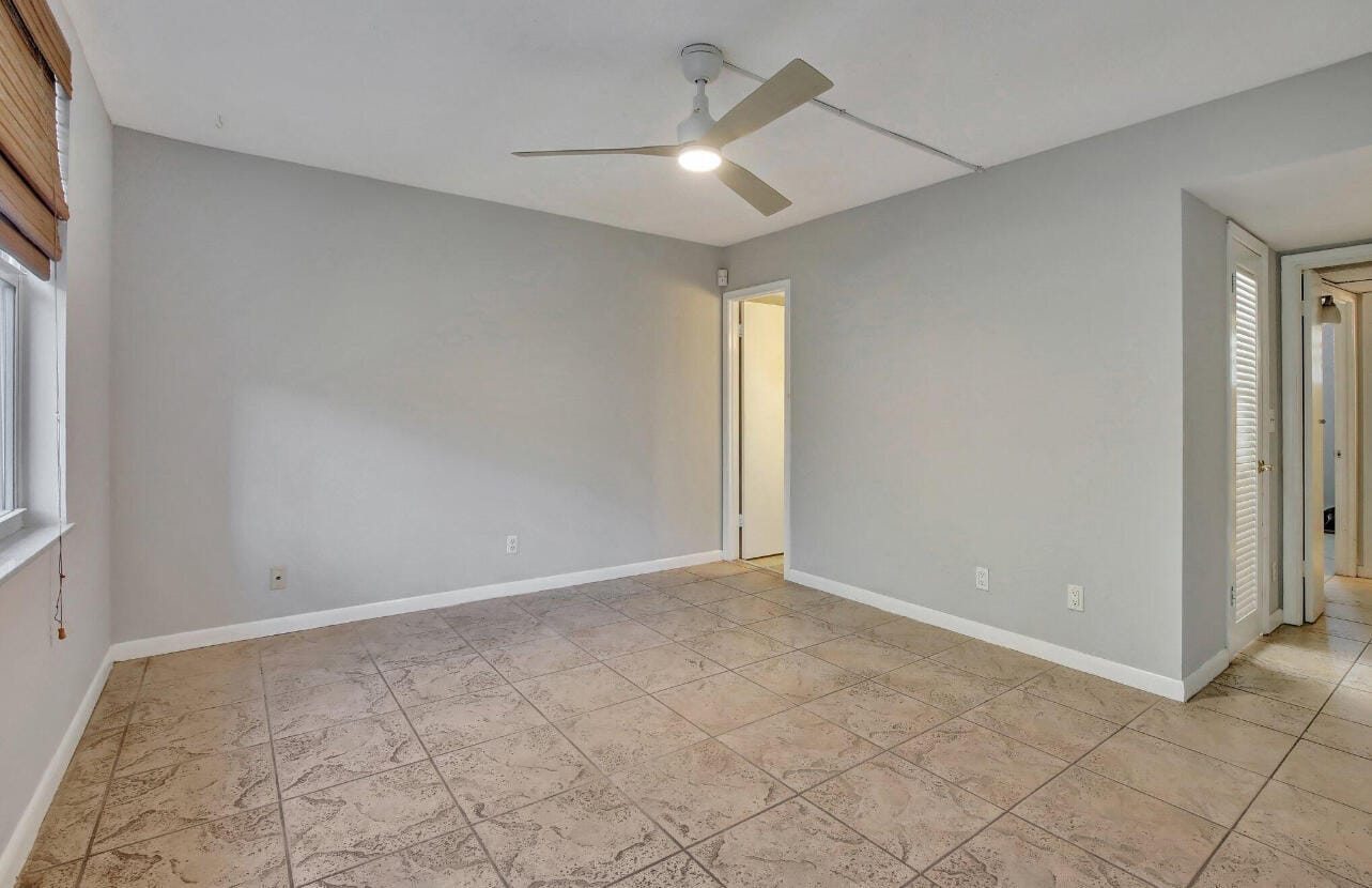 4025 N Federal Highway 212a — photo 5