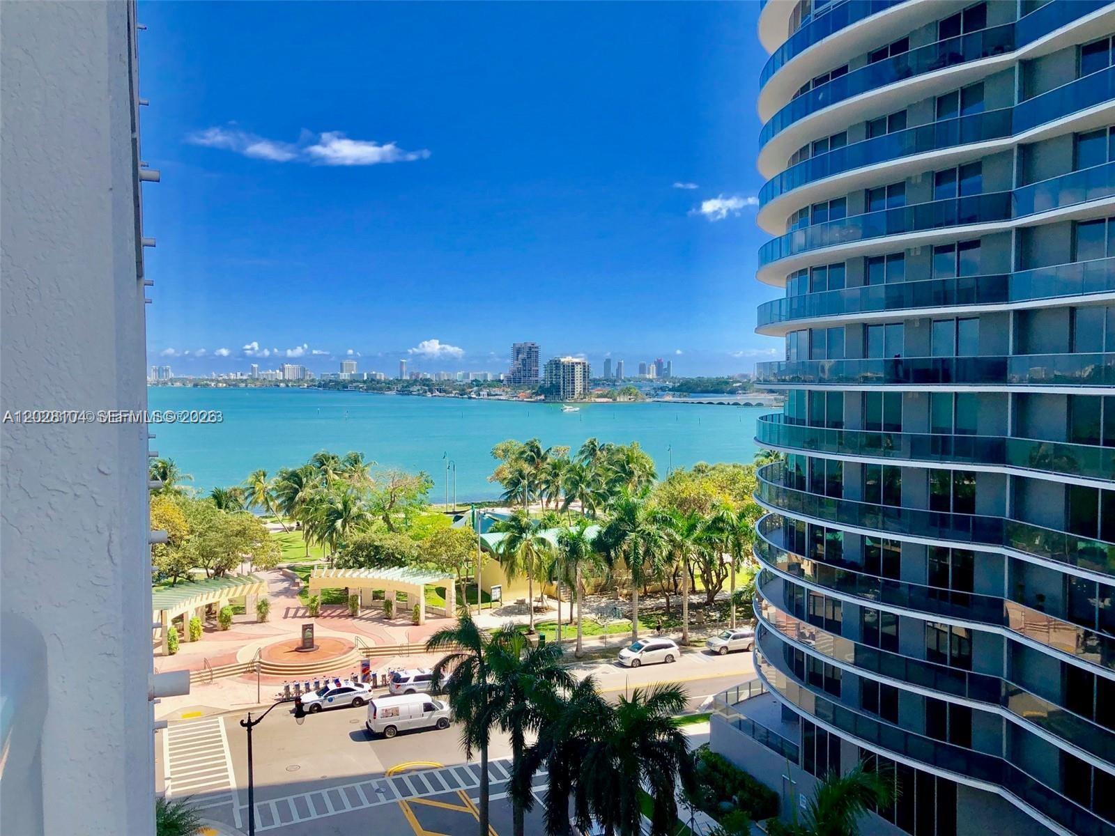 1800 N Bayshore Drive 915, Miami, FL 33132, Miami