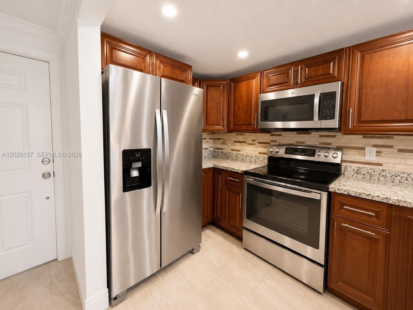 1901 S River Drive 5A — photo 3