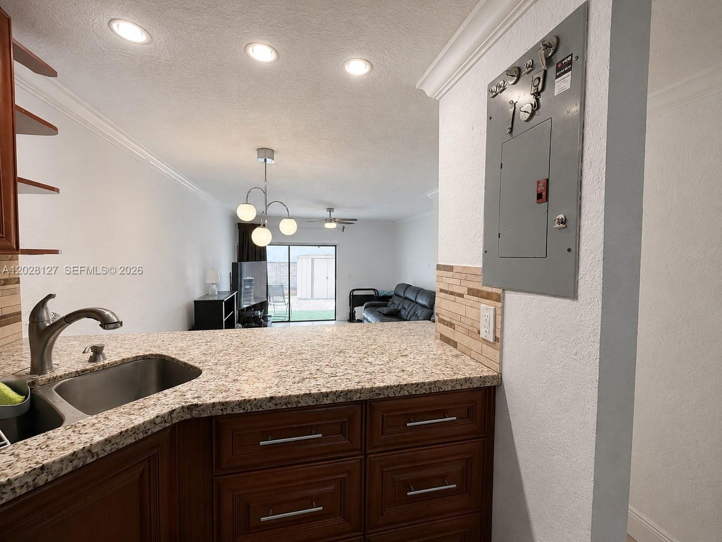 1901 S River Drive 5A — photo 4