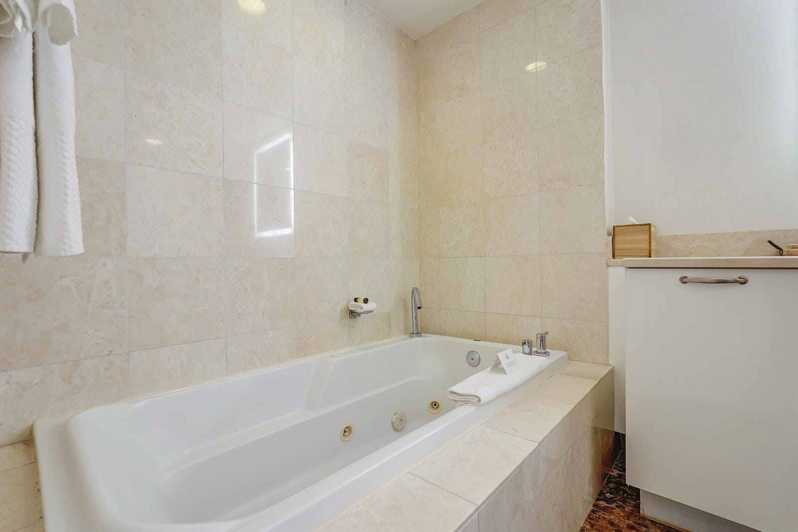 505 N Fort Lauderdale Beach Boulevard 2509, Fort Lauderdale, FL 33304 photo 17