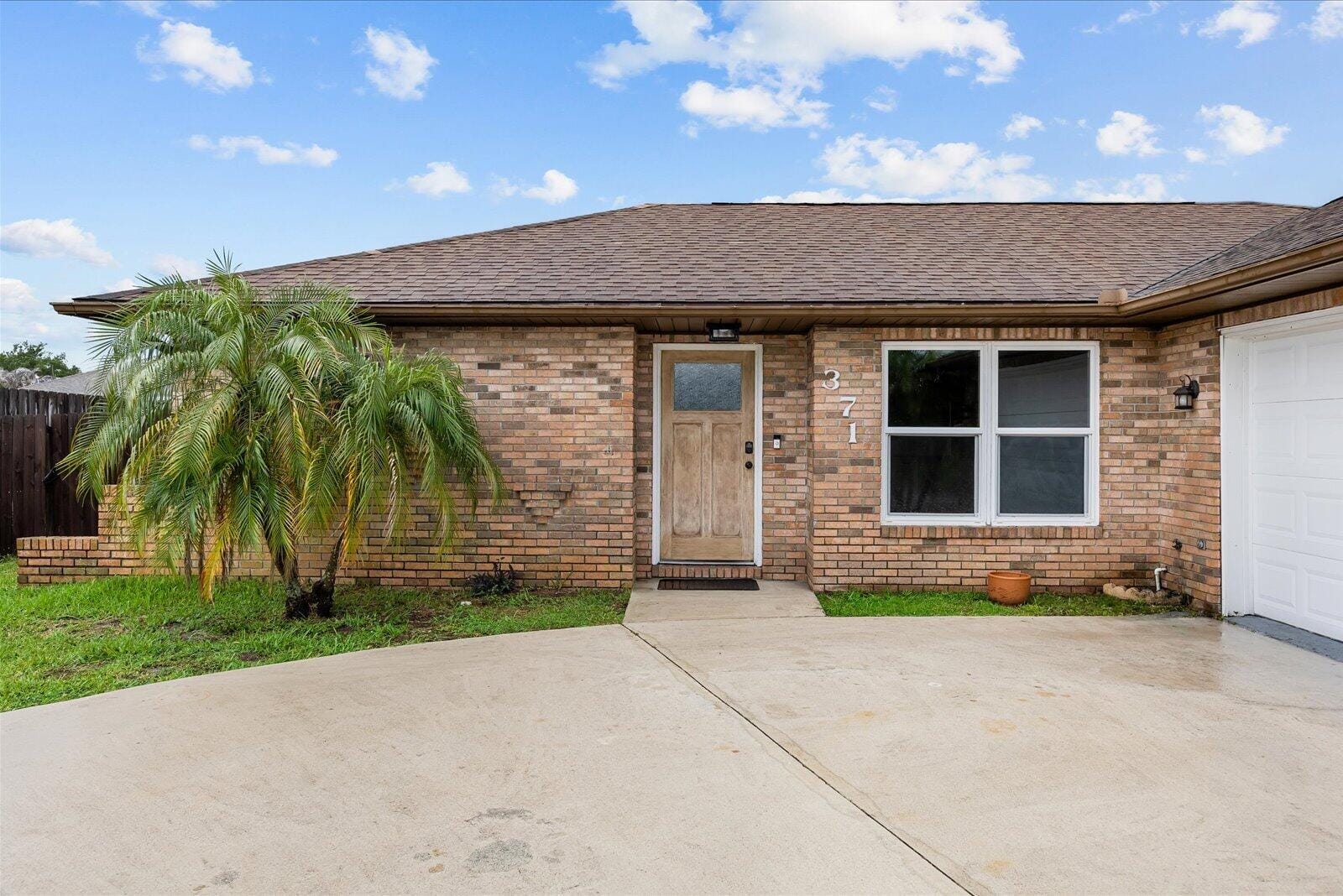 371 SW Butler Avenue, Port St. Lucie, FL 34983 photo 2