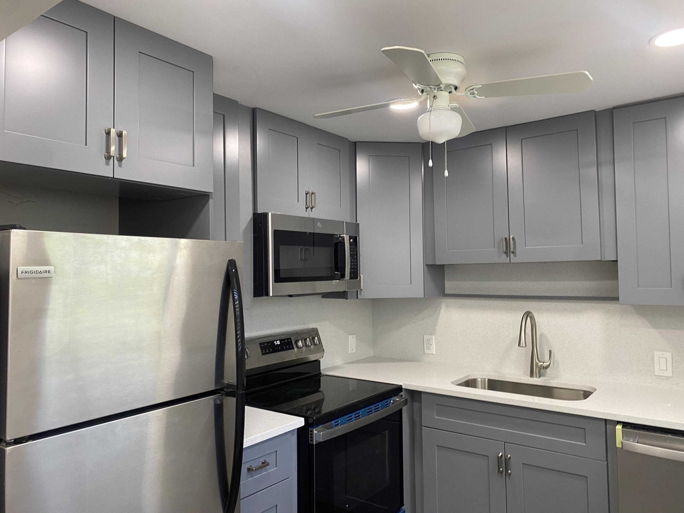 256 Mansfield G, Boca Raton, FL 33434, Boca Raton