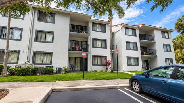 9022 W Atlantic Boulevard 223, Visconti, Coral Springs, FL
