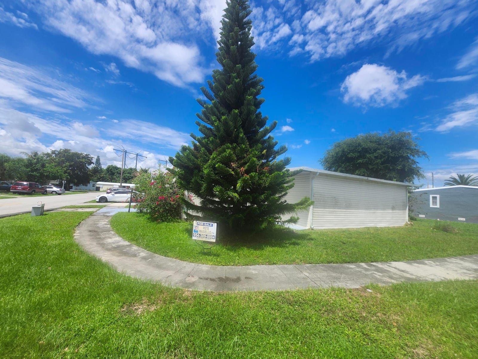 290 NW 218th Way Lot 473 — photo 2