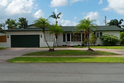 5541 SW 7th Street, Plantation, FL 33317, Plantation