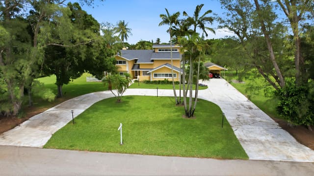 10400 W Tara Boulevard, sold in ZIP 33437, Boynton Beach, FL