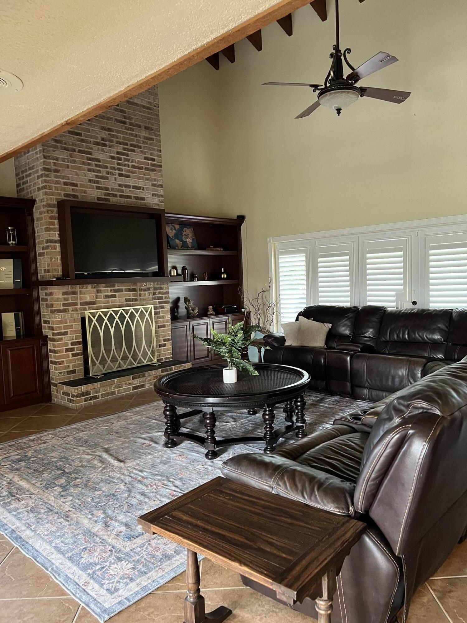10400 W Tara Boulevard — photo 9