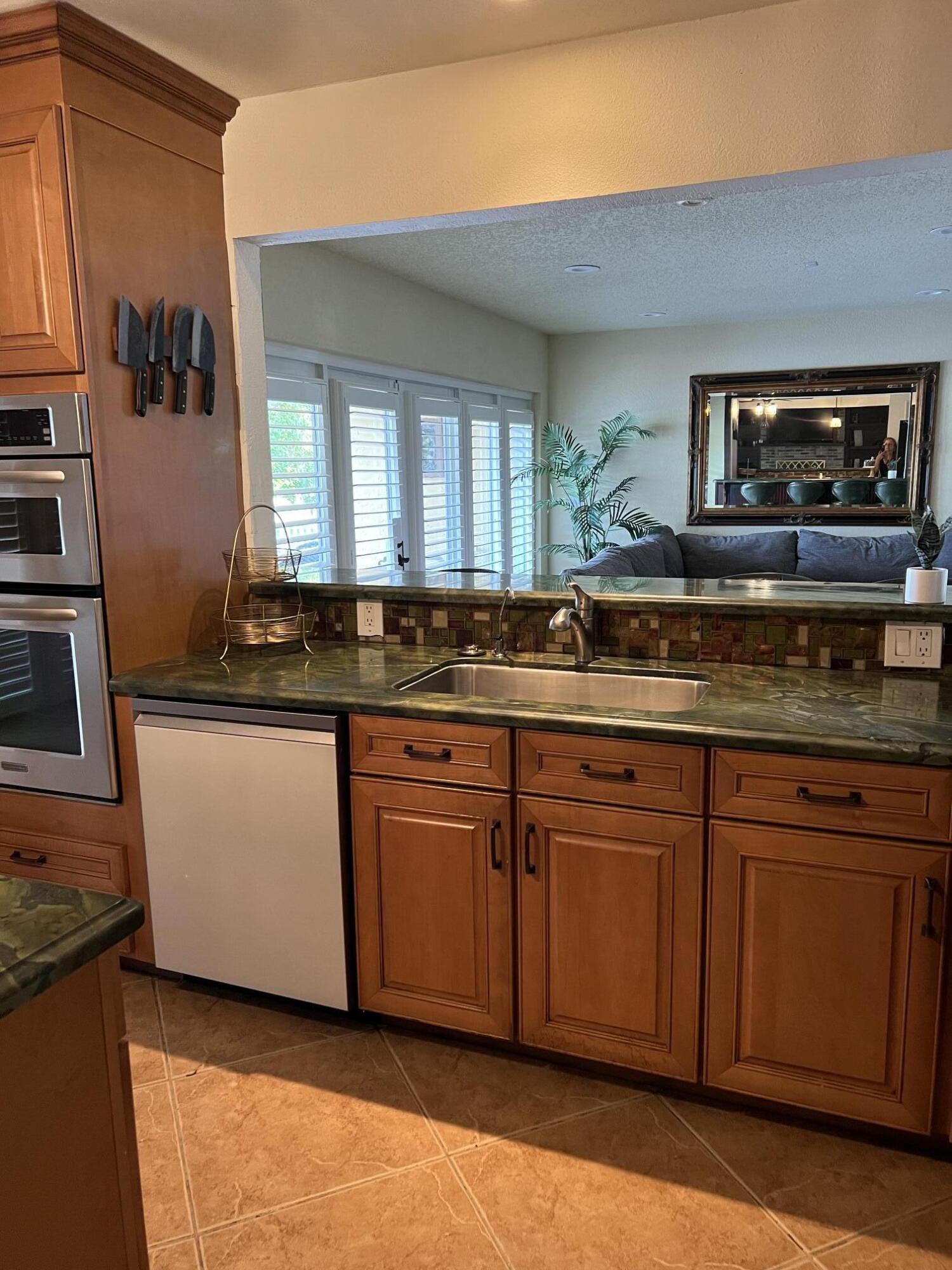 10400 W Tara Boulevard — photo 10