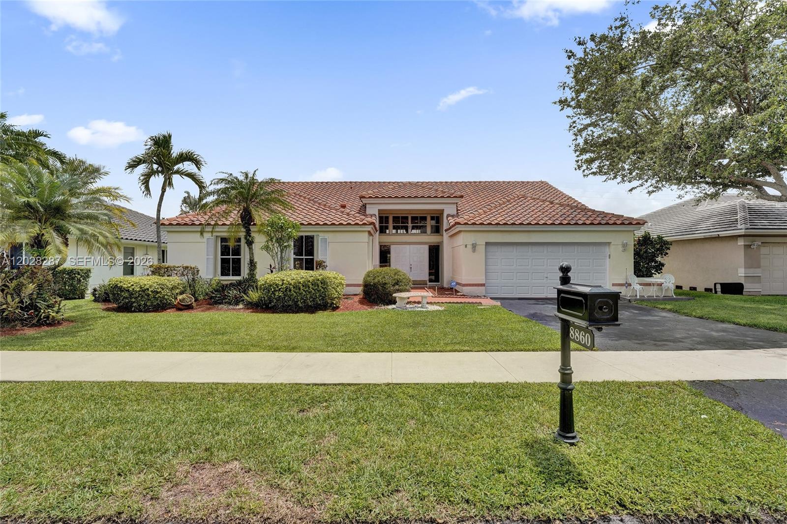 8860 Southern Orchard Road S, Davie, FL 33328, Davie