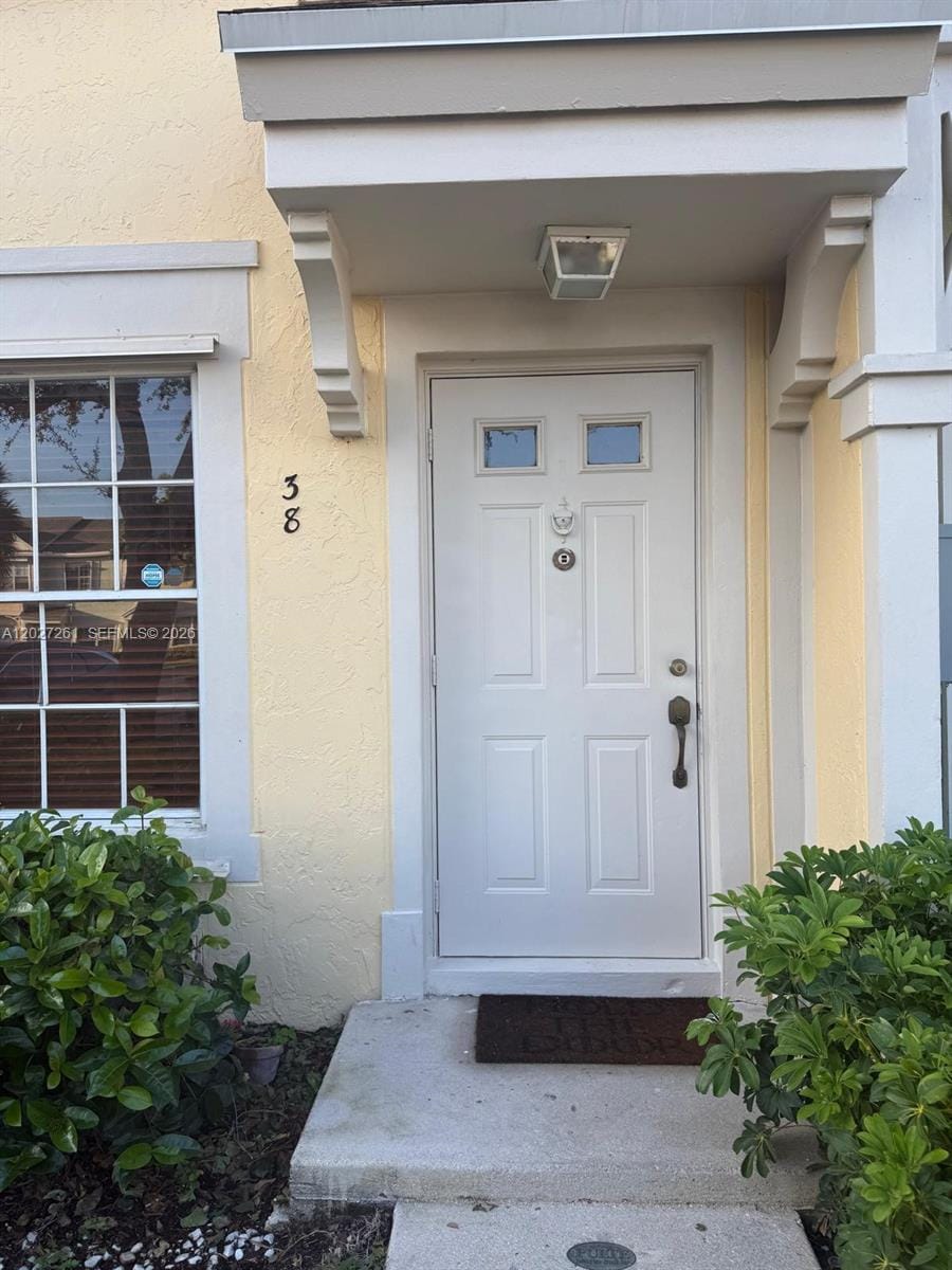 38 Key West Court, Weston, FL 33326