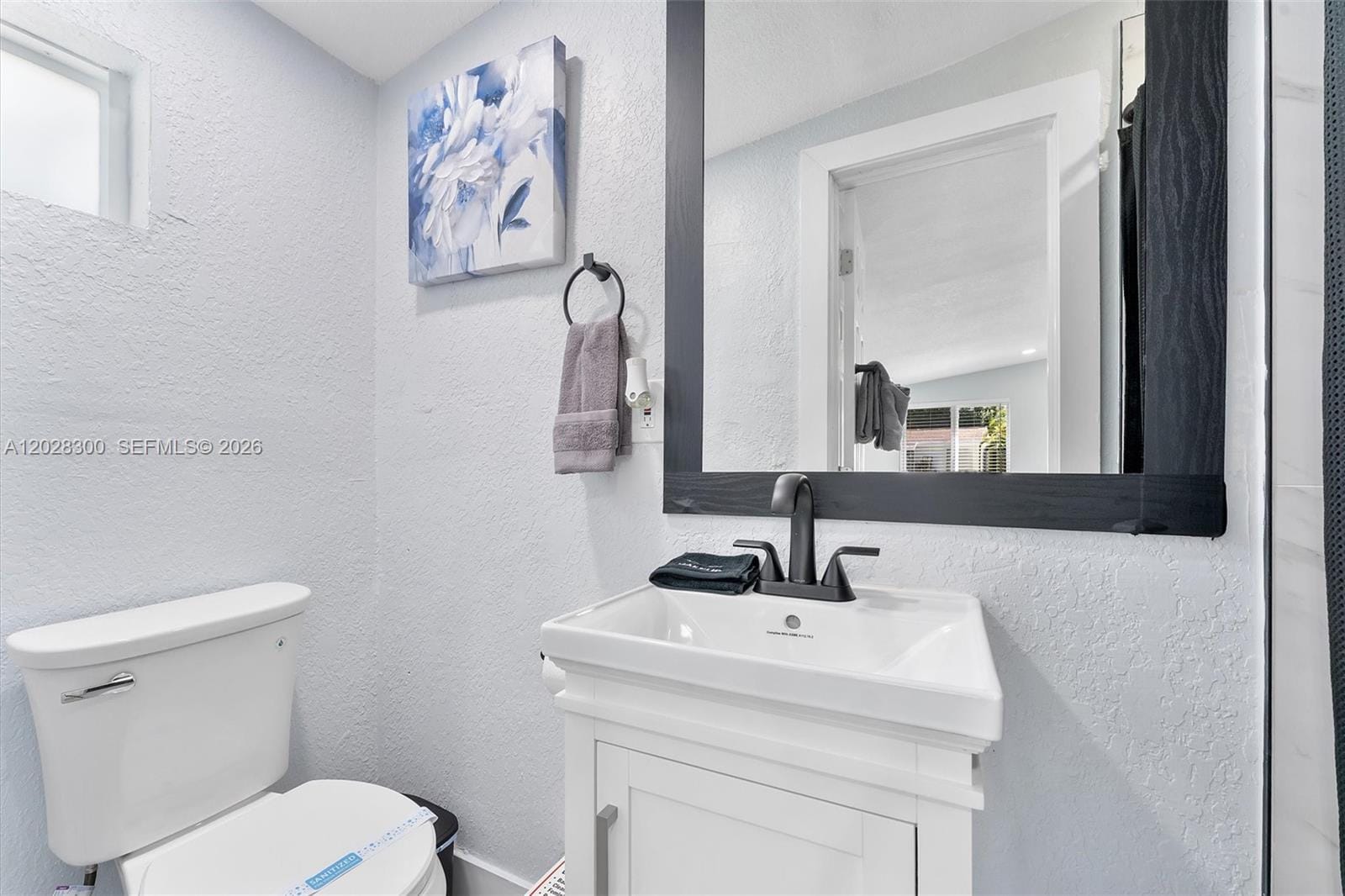 1218 NW 2nd Avenue . — photo 11