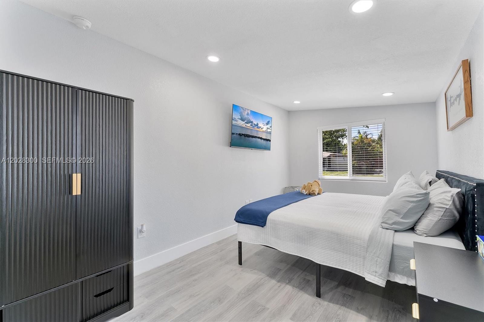 1218 NW 2nd Avenue . — photo 10