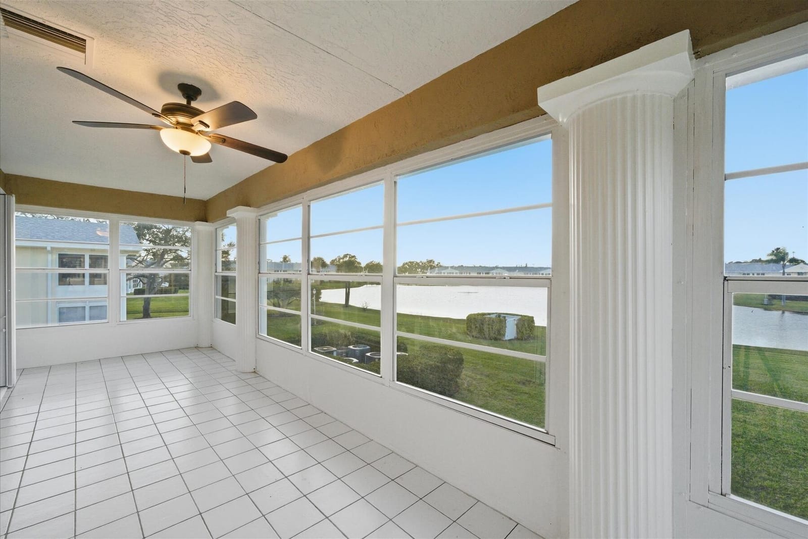 428 Grove Isle Circle 9, Vero Beach, FL 32962 photo 13