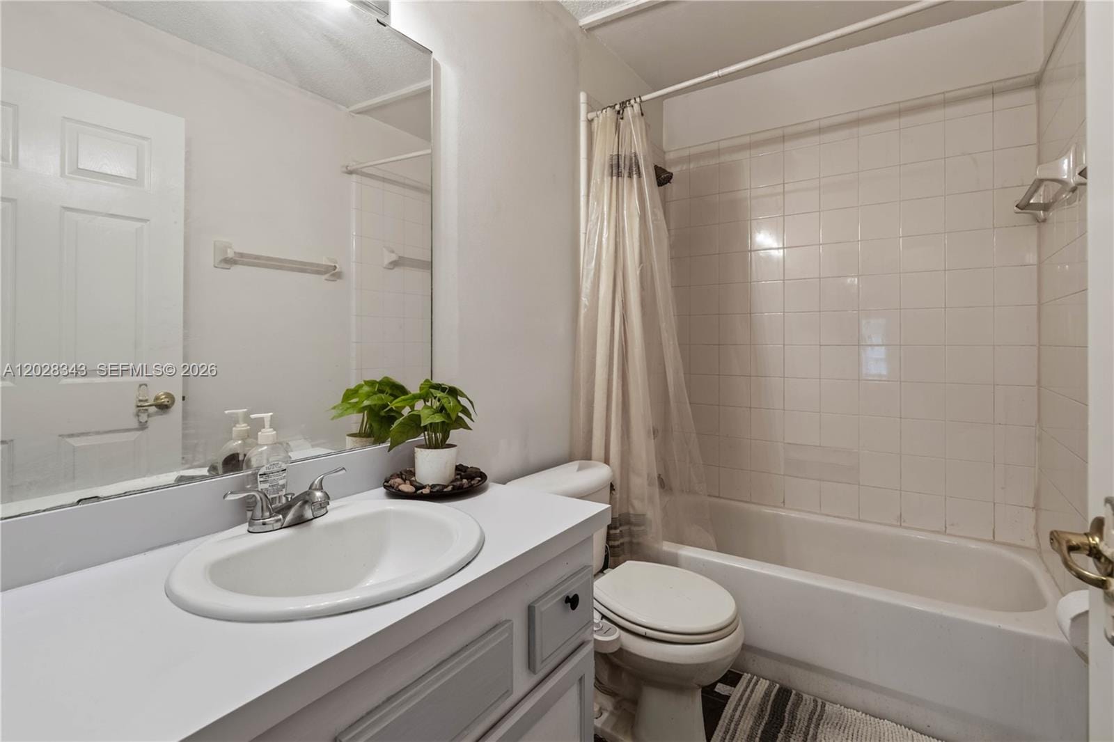 1641 Spring Oaks Lane — photo 12