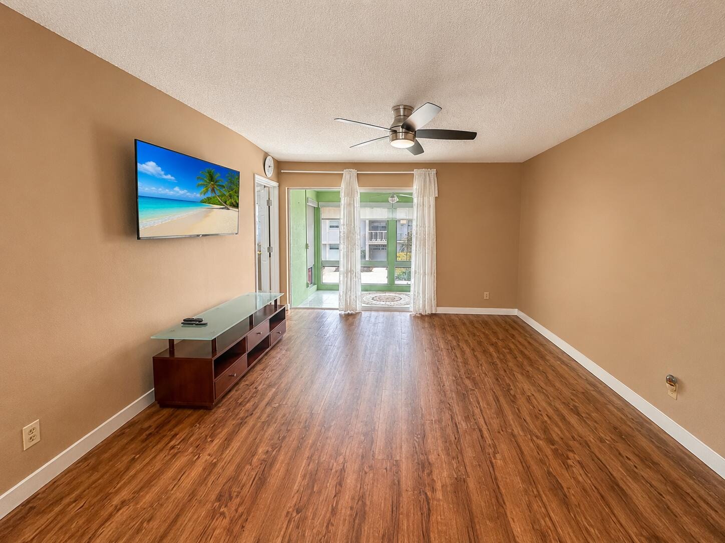 18 COLONIAL CLUB Drive 200, Boynton Beach, FL 33435 photo 10