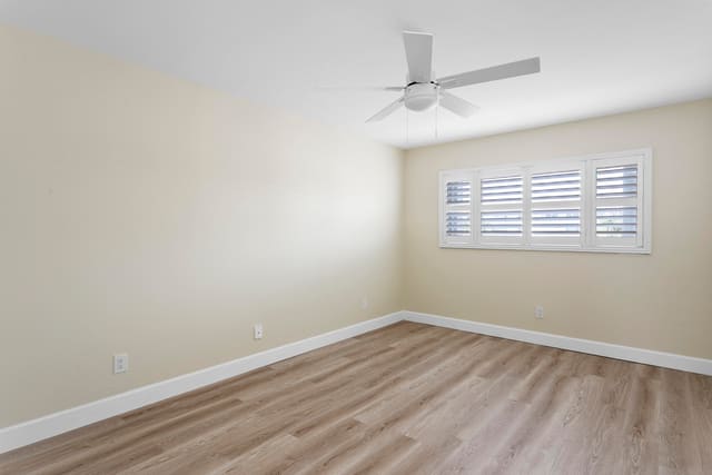 111 Shore Court 203, North Palm Beach, FL 33408
