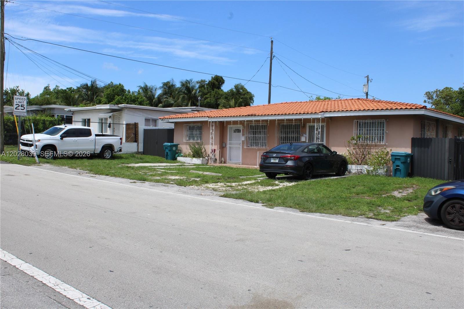 1040 NW 23rd Court, Miami, FL 33125 photo 2