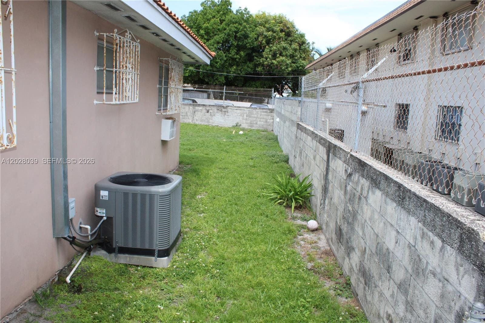 1040 NW 23rd Court, Miami, FL 33125 photo 5