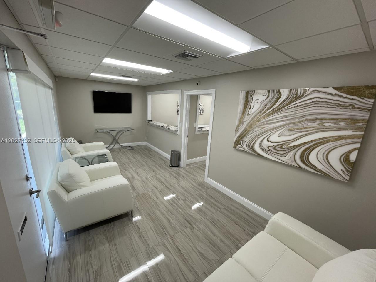 201 N University Drive 13, Plantation, FL 33324, Plantation