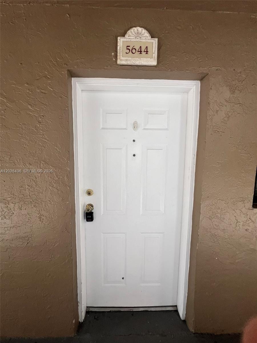 5644 W 25th Court 5644 — photo 2