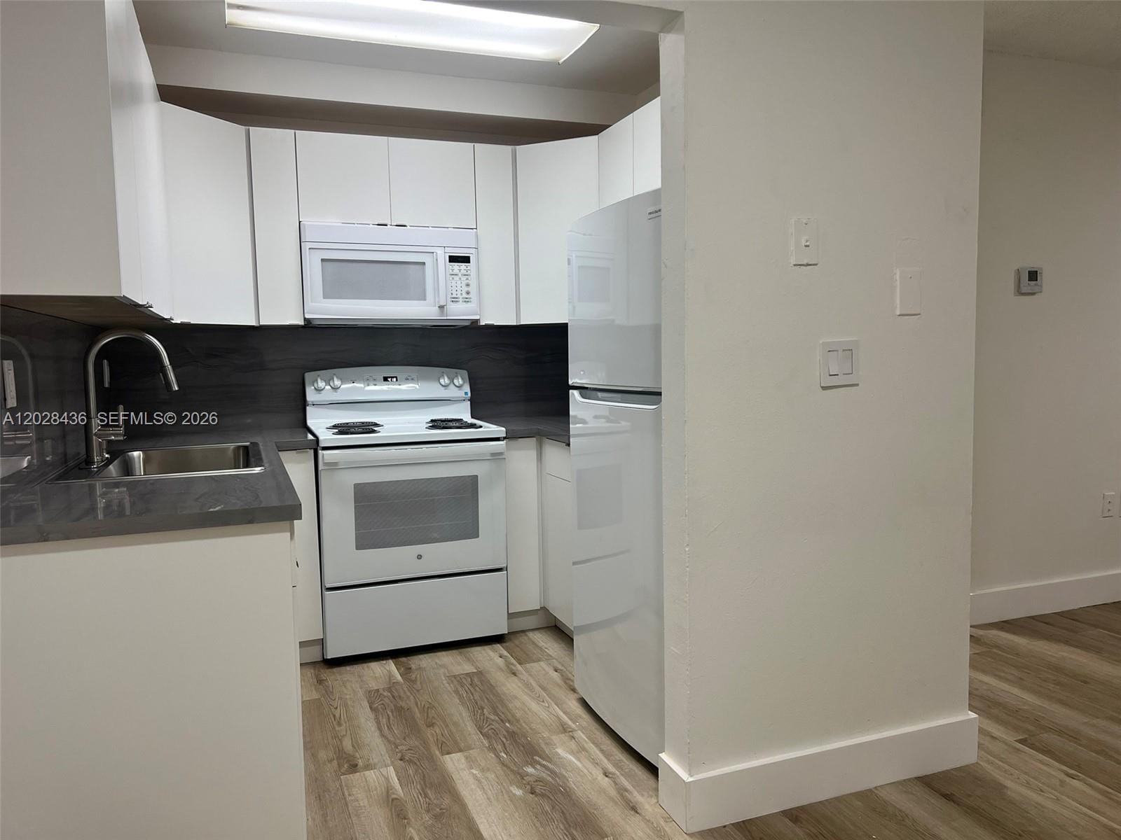 5644 W 25th Court 5644 — photo 3
