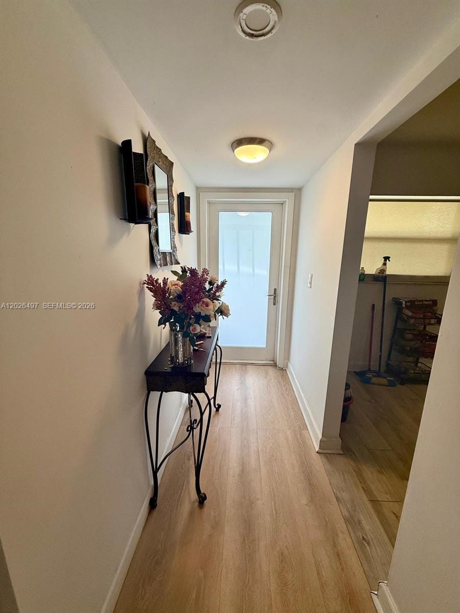5985 Del Lago Circle 215 — photo 1