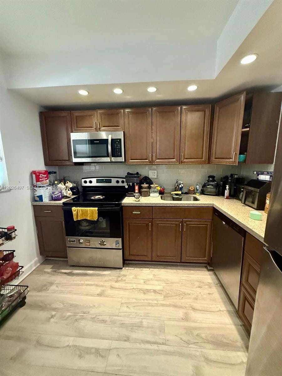5985 Del Lago Circle 215 — photo 2