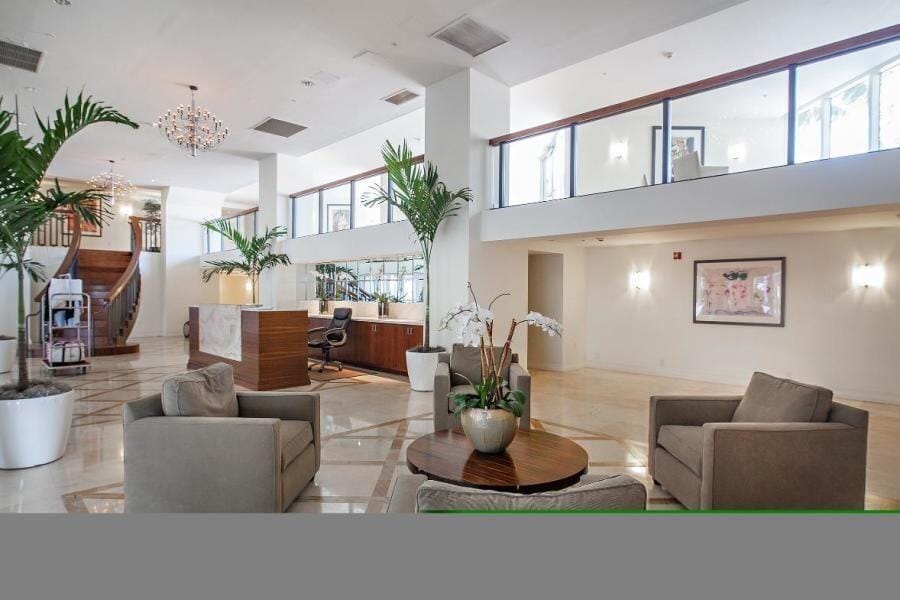 1617 N Flagler Drive 704 — photo 3