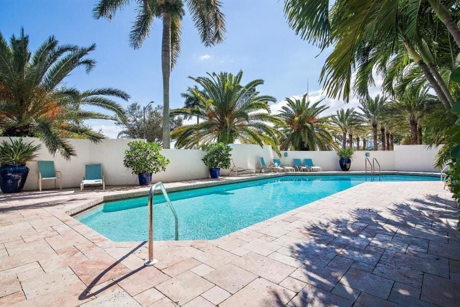 1617 N Flagler Drive 704 — photo 4