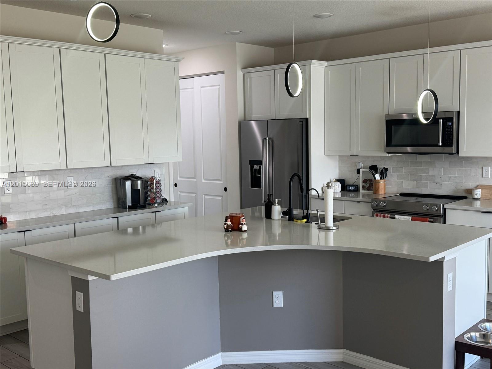 2162 Appleton Circle N, Oakland Park, FL 33309