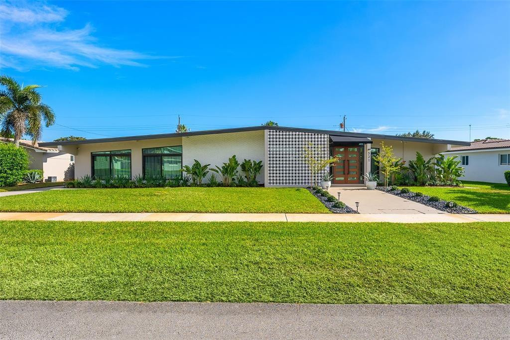 521 N Highland Drive, Hollywood, FL 33021, Hollywood