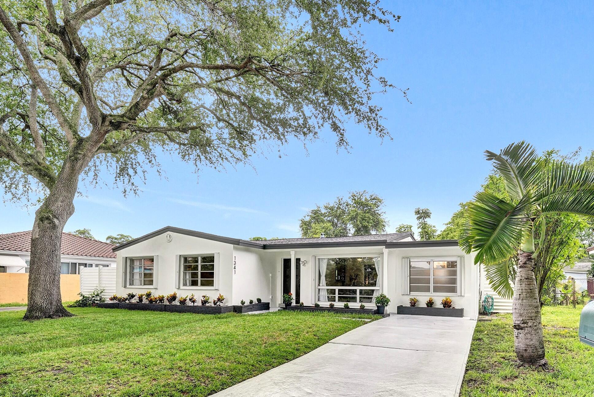 1341 N 30th Road, Hollywood, FL 33021, Hollywood