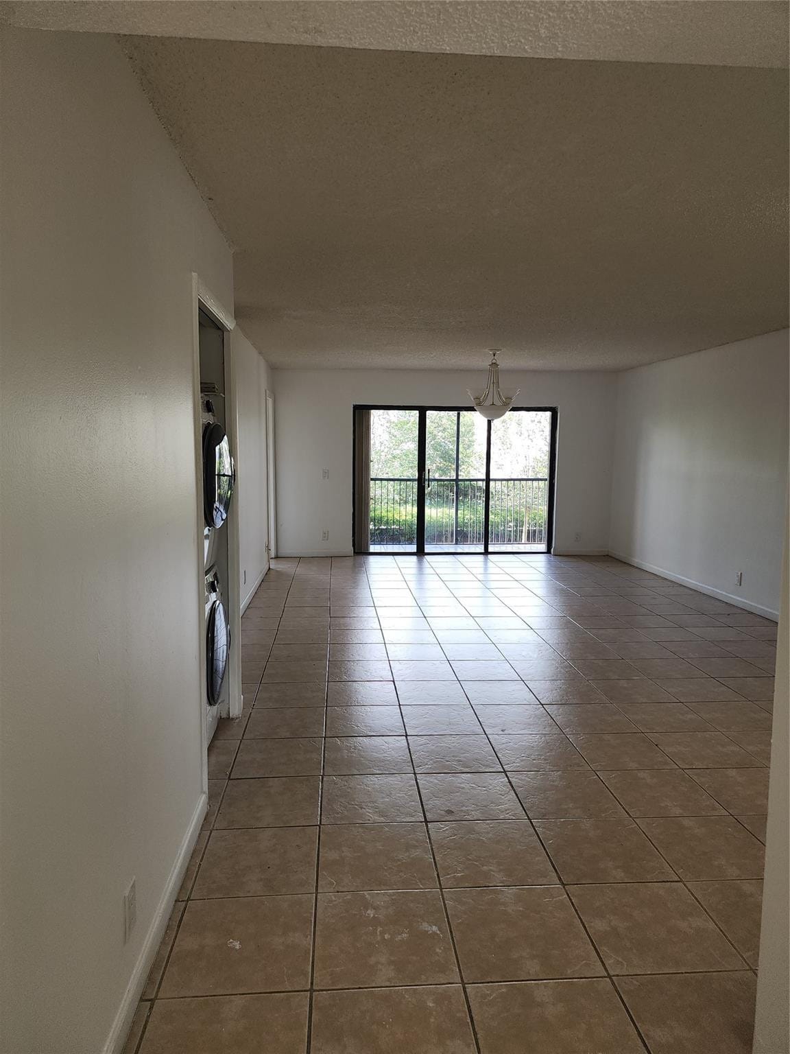 390 Racquet Club Road 204 — photo 5