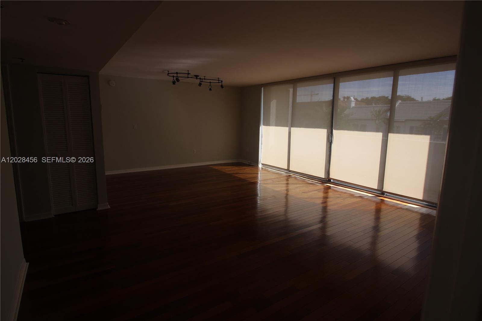 441 Valencia Avenue 202 — photo 2