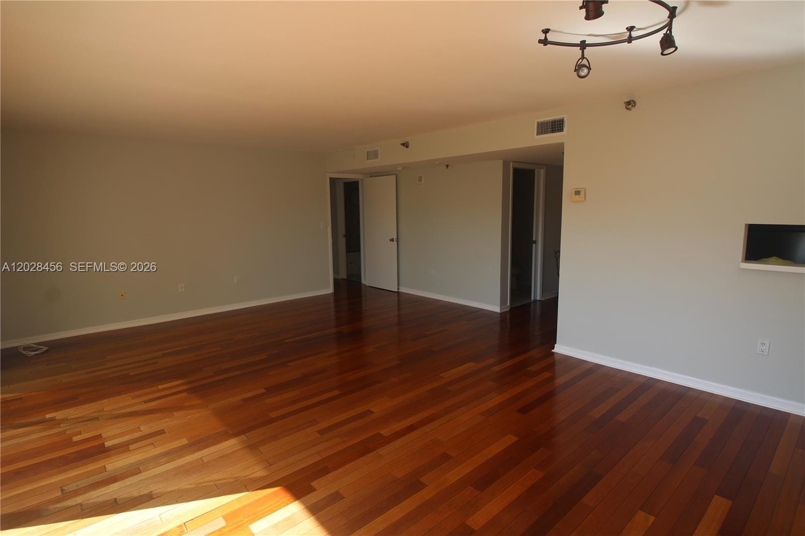 441 Valencia Avenue 202 — photo 3