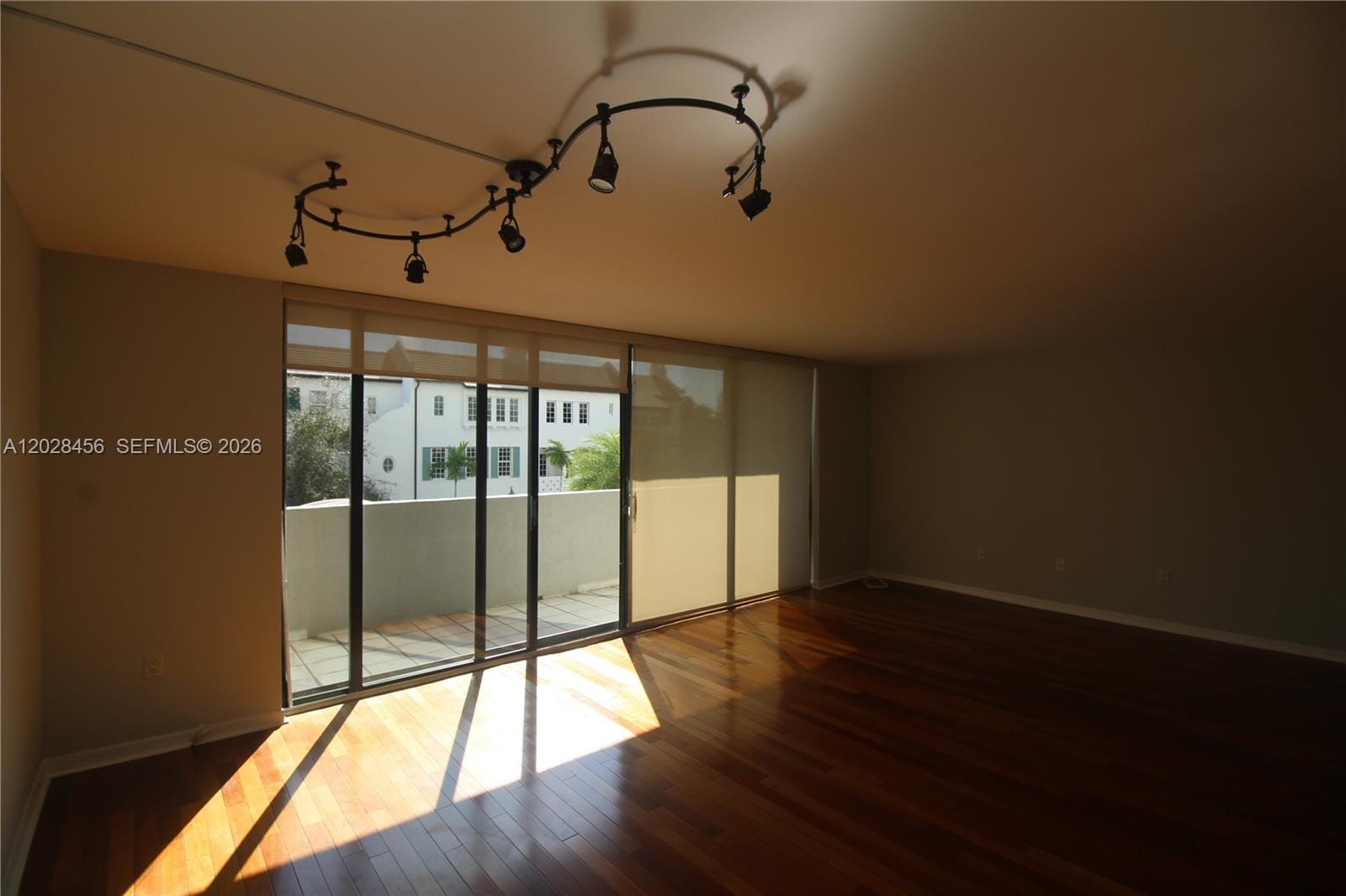 441 Valencia Avenue 202 — photo 4