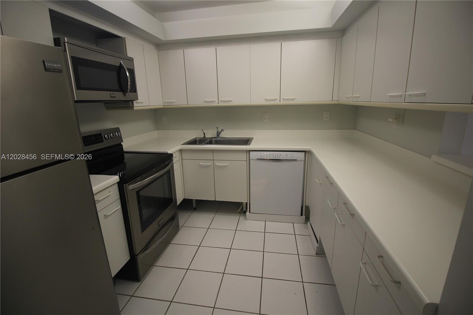 441 Valencia Avenue 202 — photo 8