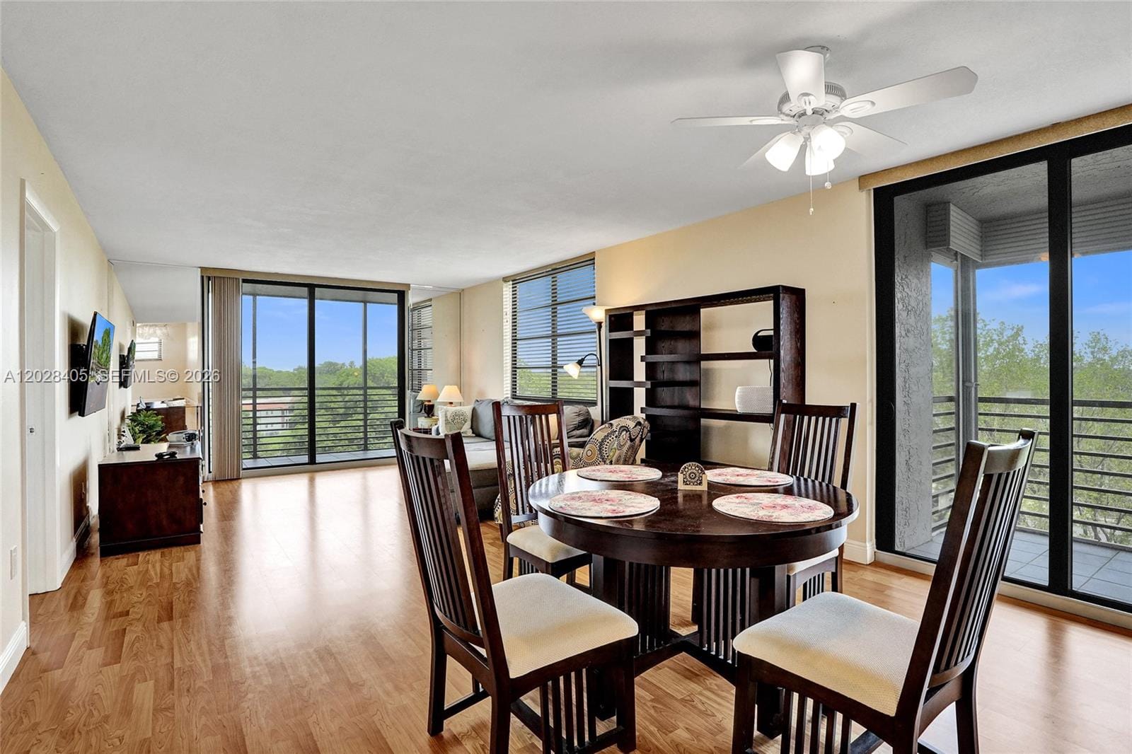 901 Colony Point Circle 501, Pembroke Pines, FL 33026 photo 1