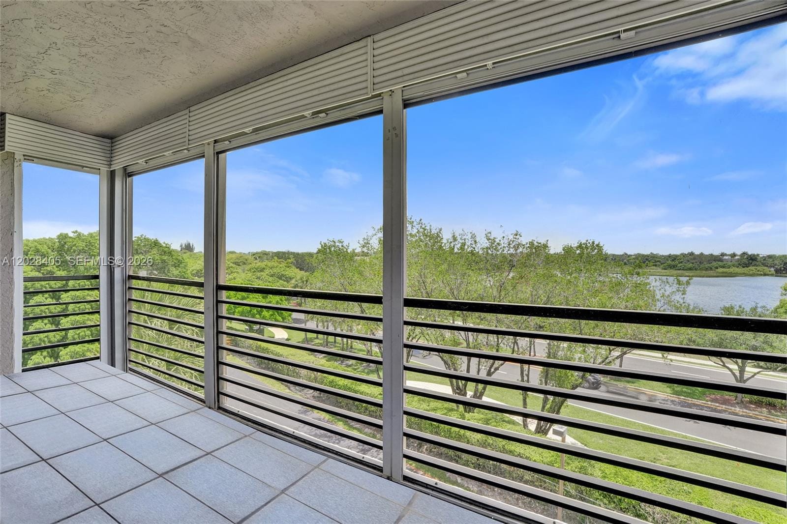 901 Colony Point Circle 501, Pembroke Pines, FL 33026 photo 27