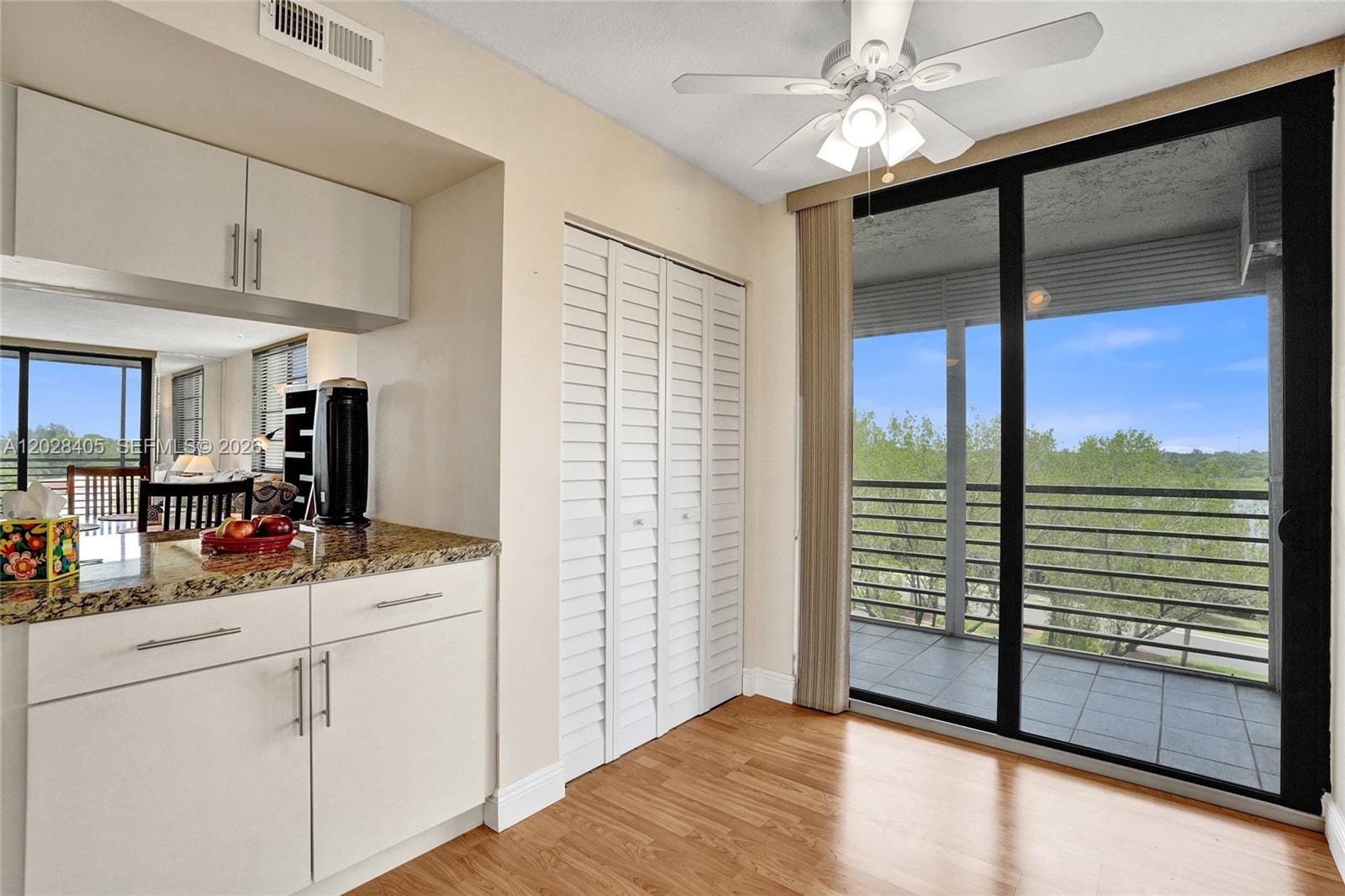 901 Colony Point Circle 501, Pembroke Pines, FL 33026 photo 7