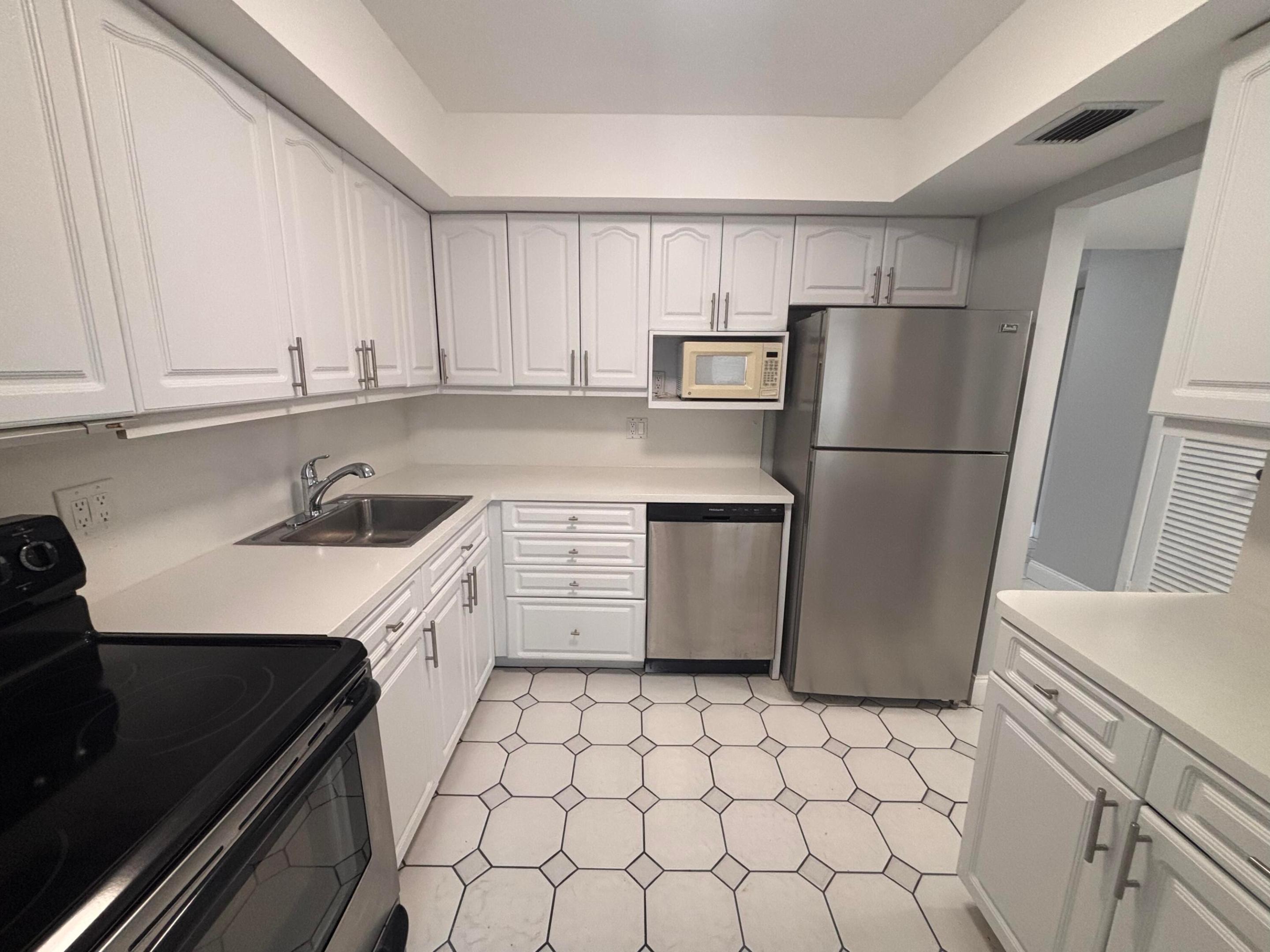6100 S Falls Circle Drive 204, Lauderhill, FL 33319, Lauderhill